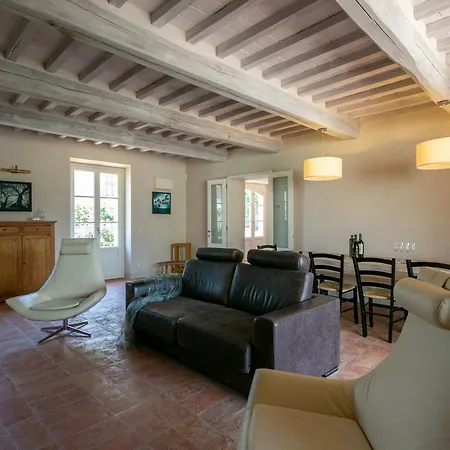 Severina Villa *